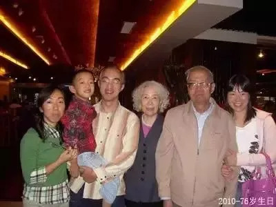 人販余華英丈夫王加文近照曝光，背后的故事與反思引人深思